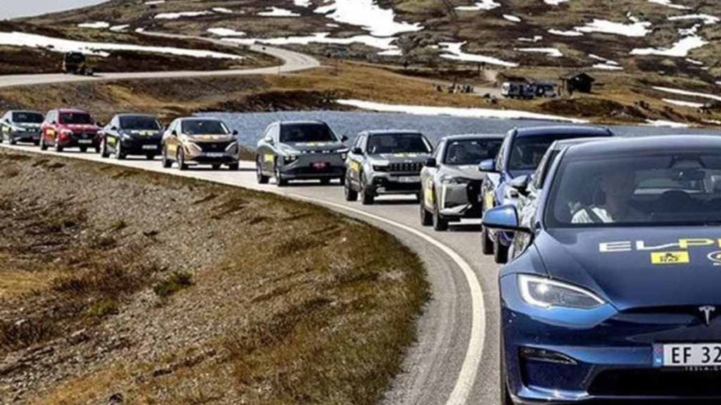 La Norvège a testé l’autonomie secrète des voitures électriques. Son verdict : Tesla et les marques chinoises ont une longueur d’avance