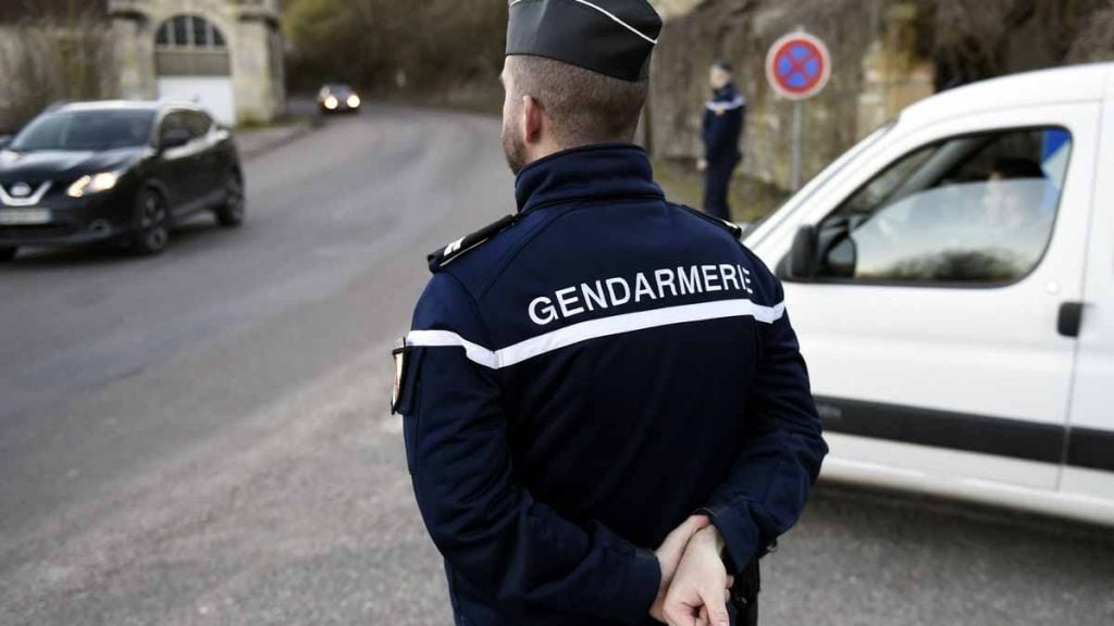Cette arnaque redoutable aux CB dans les supermarchés fait rage : la gendarmerie alerte