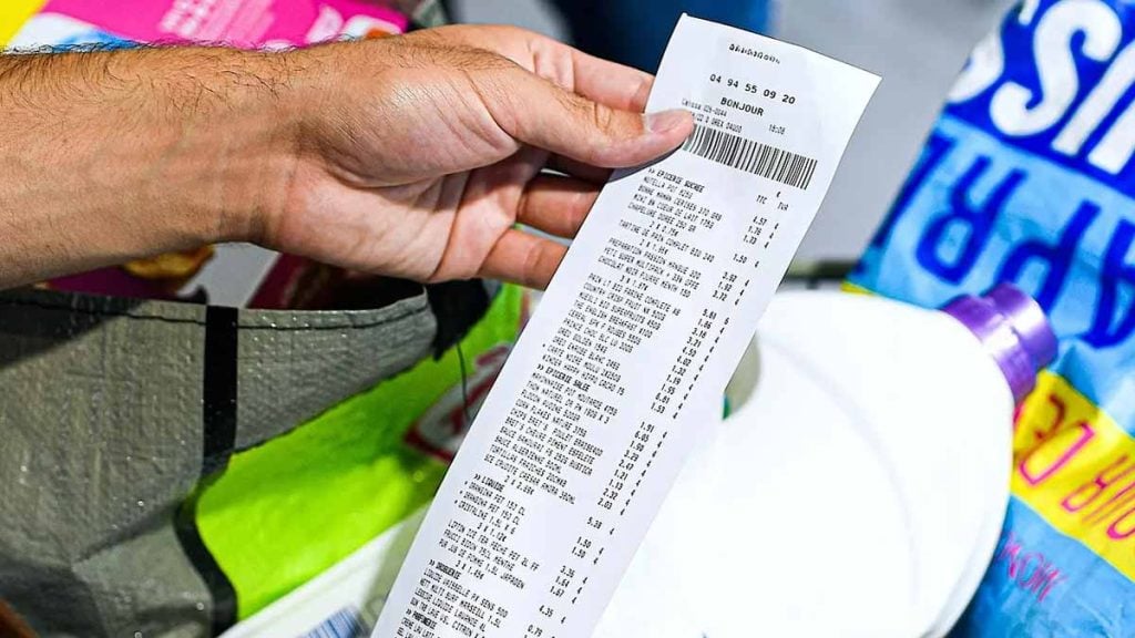 Il paie 12 centimes de courses au lieu de 948 euros : découvrez l’astuce mise au point par la caissière d’un supermarché