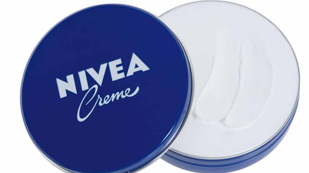 Nivea : ce toxicologue a analysé la composition de la crème bleue iconique et son verdict est sans appel