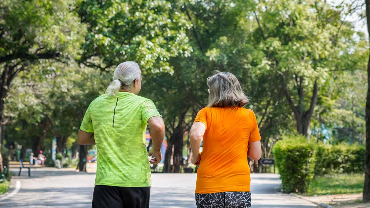 Adieu la marche et la course c'est l'activité la plus recommandée par Harvard pour garder la forme à partir de 60 ans