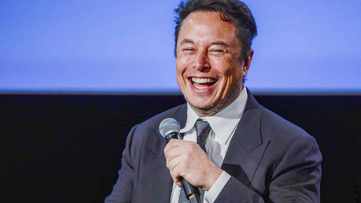 « Elon Musk a licencié tellement d’employés qu’il a dû confier à un prodige de 20 ans la formation de toute une équipe d’ingénieurs en IA »