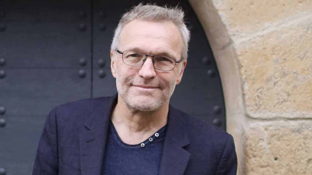 « Je me suis fait à l’idée de ne plus la recevoir »  Laurent Ruquier révèle pourquoi une célèbre chanteuse refuse de venir dans Les Grosses Têtes