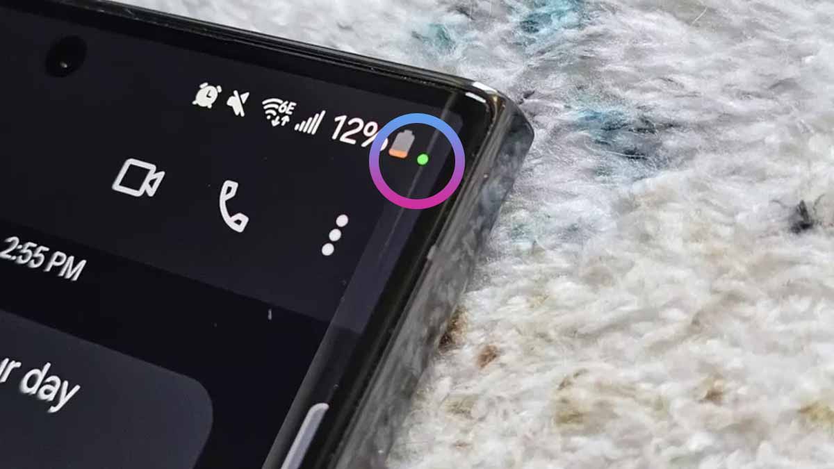 Un signal trop souvent ignoré que révèle le point vert qui s'affiche sur l'écran de votre smartphone