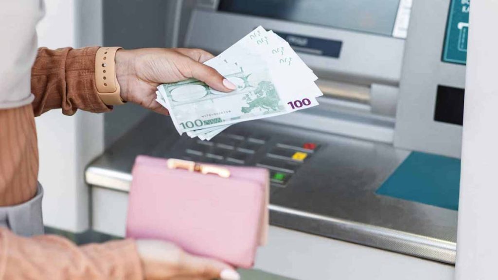 La nouvelle est tombée : vos virements bancaires vont être bloqués en France à partir de cette date et pendant une durée de 2 jours